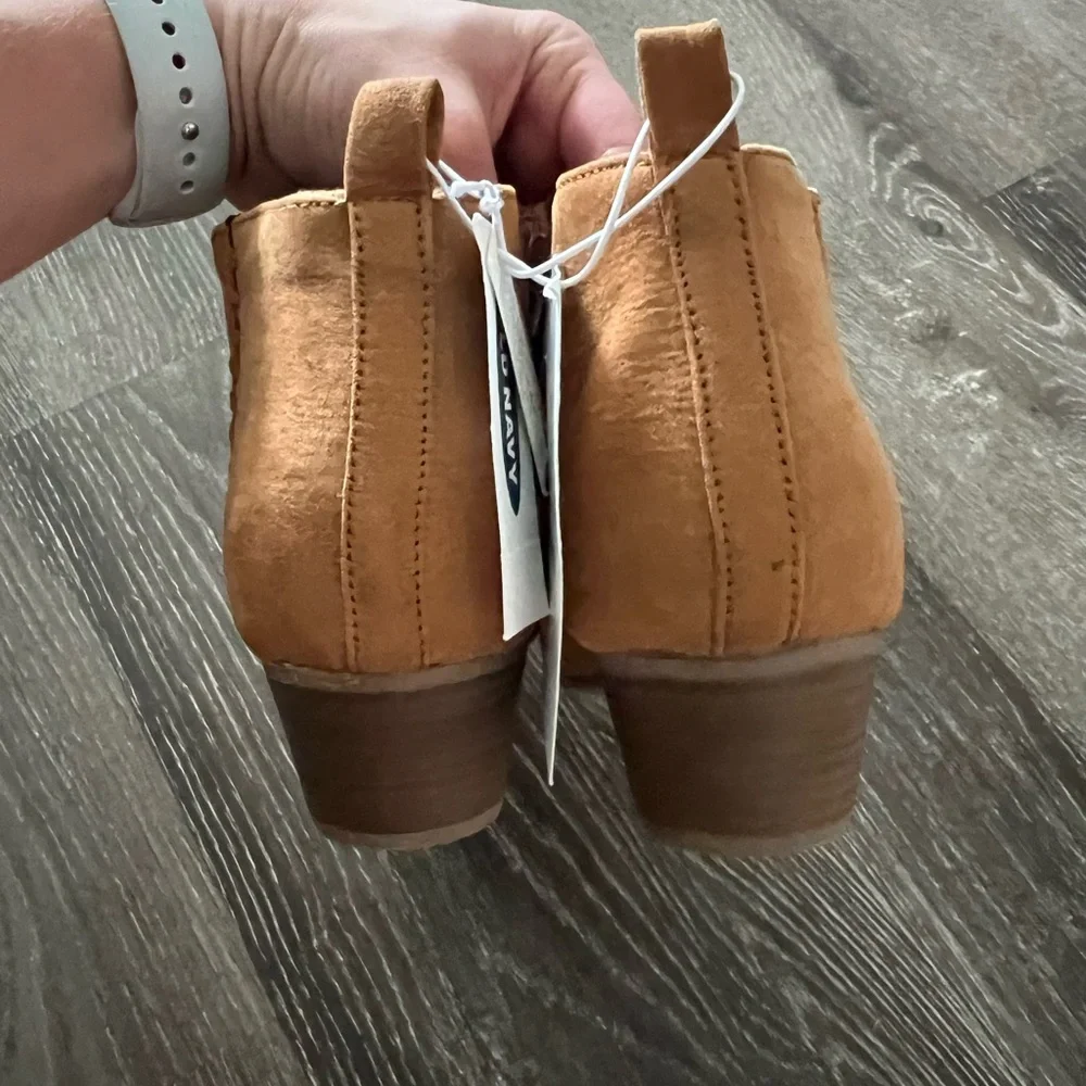 NWT Old Navy Brown Ankle Booties size‎ 9